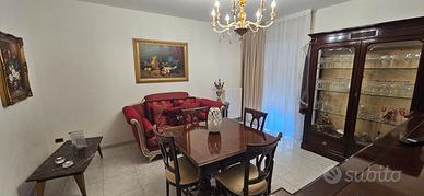 Arredamento completo soggiorno e divano classico 
