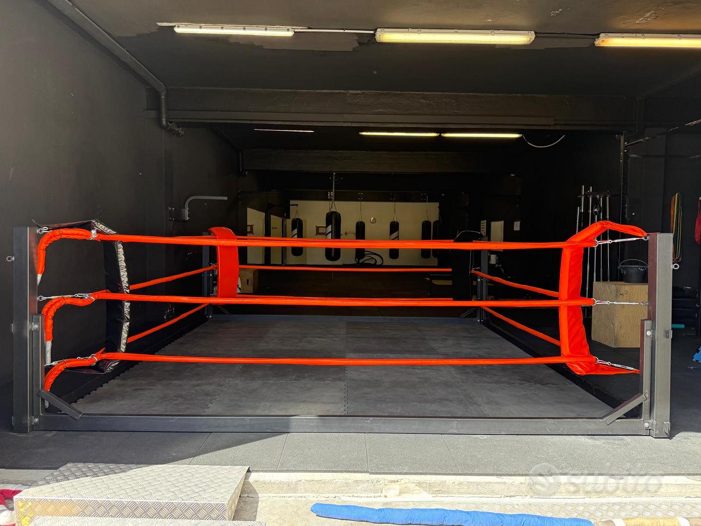 Ring boxe pieghevole €2.400,00 - Sports In vendita a Milano