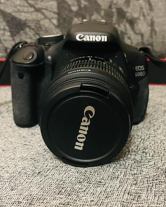 Reflex canon 600d schermo LCD orientabile