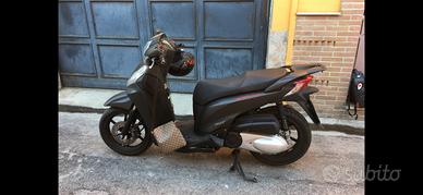 Sh 300i sport