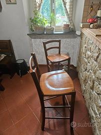 Sedie alte da bar in legno