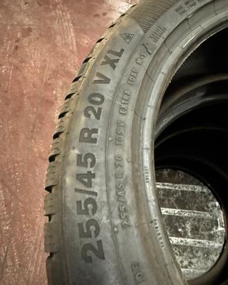 Gomme invernali continental 255/45 R20