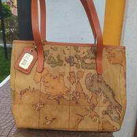 Questa borsa è un modello Alviero Martini 1A Class