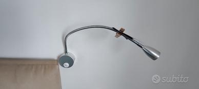 DUE APPLIQUE LAMPADE DA PARETE BRACCIO FLESSIBILE