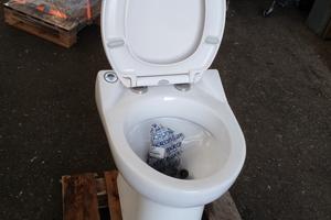 Wc con maceratore, 220 v, assorbimento 500 w