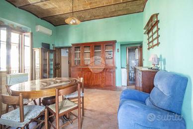 3 LOCALI A PALOMBARA SABINA