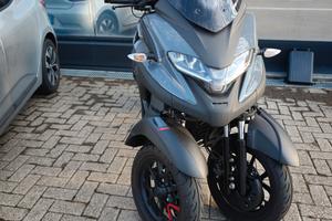 YAMAHA TRICITY 300 
