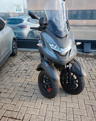 YAMAHA TRICITY 300 