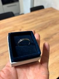 Anello oro bianco e zirconi Bluespirit