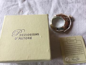 Piccola lente d'ingrandimento da tavolo