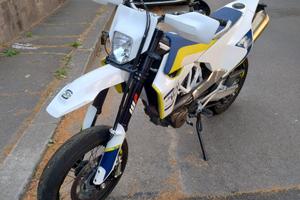 Husqvarna 701 Supermotard