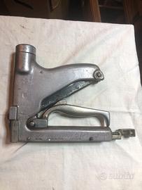 VINTAGE PUNTATRICE E FORBICI DA LATTONIERE
