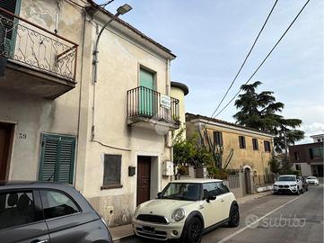 3 LOCALI A POZZILLI