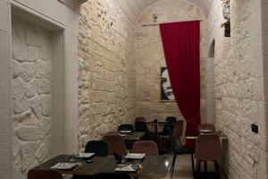 American bar con canna fumaria