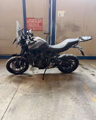 TRIUMPH TIGER SPORT 660 incidentata