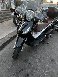 Beverly  300