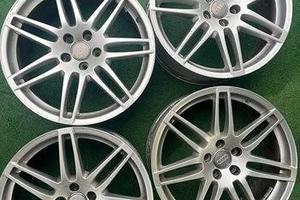 Cerchi da 19" Originali Audi
