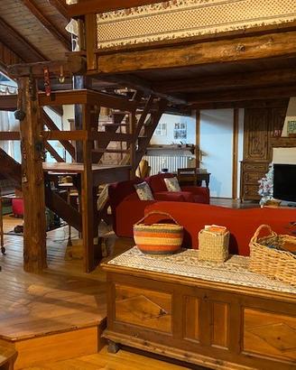 Ampio appartamento mansardato nel centro di Cesana