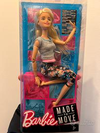 Barbie snodata bionda, nuova con scatola