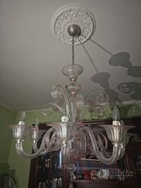 Lampadario in Vetro Murano con dettagli rosa