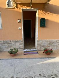 Appartamento moderno arredato a Catona