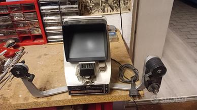 schermo per visionare pellicole ? 