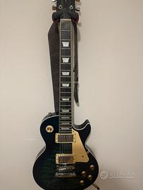 Chitarra elettrica con aplificatore