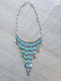 Collana arabeggiante in metallo e perline