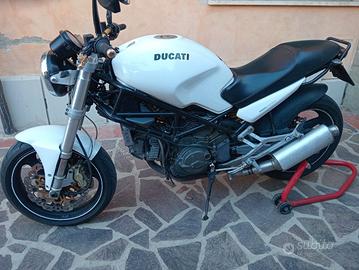 Ducati Monster 750 a carburatori 