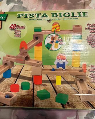 Pista biglie in legno