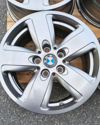cerchio BMW Star Spoke Style 517 da 16 pollici