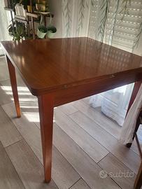 tavolo quadrato apribile