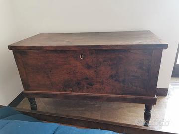 Cassapanca antica in legno fine 800