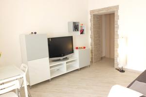 Bivani Corso Timoleonte piano terra