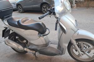 Moto scarabeo 125