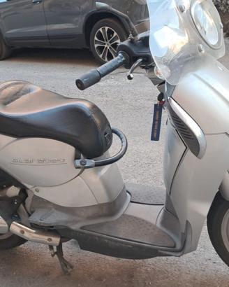 Moto scarabeo 125