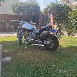 Suzuki intruder vs 1400