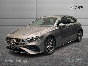 Mercedes-Benz Classe A A 180 d AMG Line Premi...