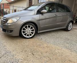 MERCEDES B180 CDI 109 CV MANUALE