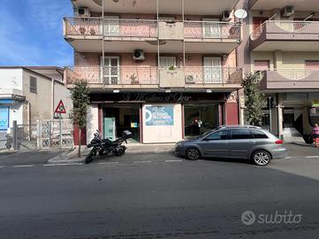 NEGOZIO A CASALNUOVO DI NAPOLI