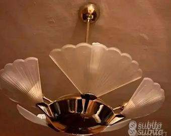 Lampadario  in vetro con forme a ventaglio