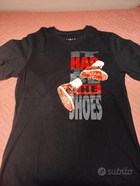 T-shirt Jordan nera con grafica