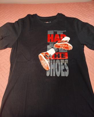 T-shirt Jordan nera con grafica