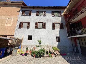CASA SEMINDIPENDENTE A ROCCA CANAVESE