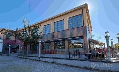 Immobile commerciale di mq.700, posto al p.1°