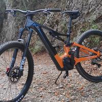 E-Bike Focus jam²8.8 carbonio