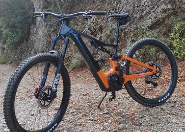 E-Bike Focus jam²8.8 carbonio