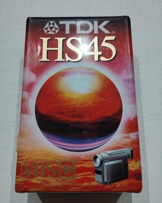 2 Videocassette VHS-C + Puliscitestine 