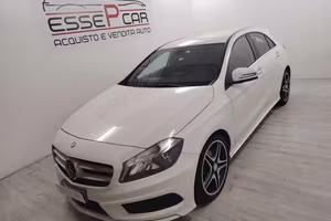 MERCEDES-BENZ A 200 Premium