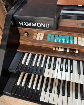 Hammond Concorde 2307 - Leslie integrato